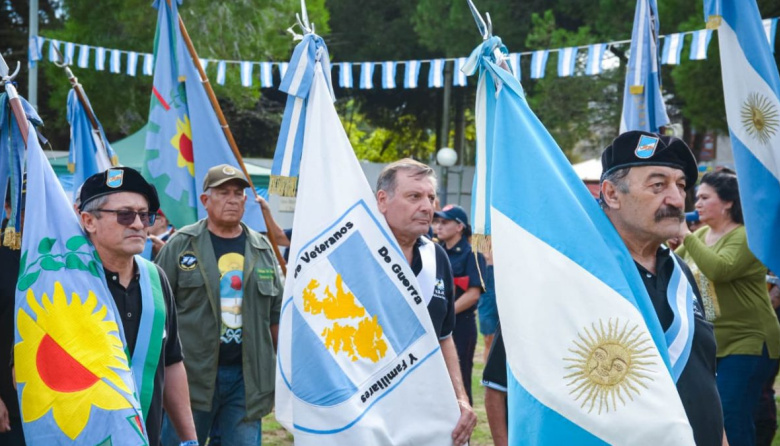 Con un emotivo acto, La Costa rindió homenaje a los Veteranos y los Caídos en Malvinas