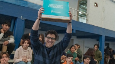 961 estudiantes del último año de la escuela secundaria ya recibieron sus computadoras del Conectar Igualdad Bonaerense