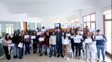 La Municipalidad renovó el convenio con la UAA y se entregaron becas a estudiantes de nivel superior
