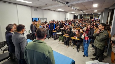 La Municipalidad renovó el convenio con la UAA y se entregaron becas a estudiantes de nivel superior