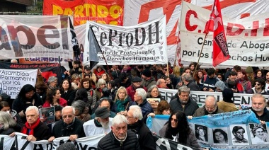 Masivo repudio al acto negacionista de Victoria Villarruel: "Fueron 30.000"
