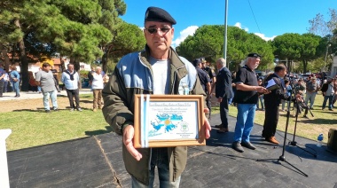 Con un llamado a mantener viva la memoria se homenajeó a los veteranos y caídos en Malvinas