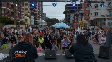 Con más de 90 puestos feriantes se llevó a cabo la 3ª edición de la Fiesta del Pescador Artesanal en San Bernardo