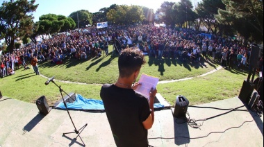 La Costa se movilizó en defensa de la Educación Pública