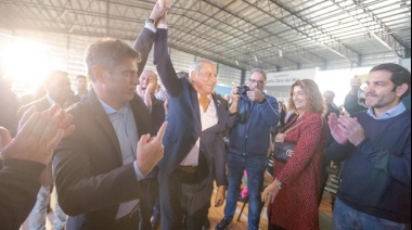 40 años de democracia: Juan de Jesús fue homenajeado en un emotivo acto junto al Gobernador Axel Kicillof e Intendentes de la región
