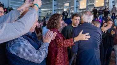 40 años de democracia: Juan de Jesús fue homenajeado en un emotivo acto junto al Gobernador Axel Kicillof e Intendentes de la región