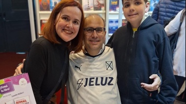 El periodista y escritor costero Leandro Balducci participó de la Feria del Libro con su obra “Bernao, ídolo y loco
