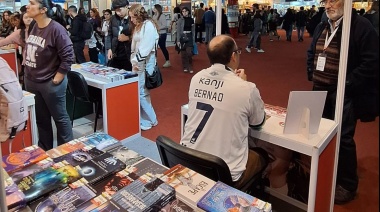 El periodista y escritor costero Leandro Balducci participó de la Feria del Libro con su obra “Bernao, ídolo y loco