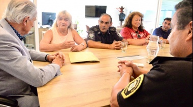 La Municipalidad de la Costa otorgó un reconocimiento al Sargento Miguel Ángel Correa por el rescate de una vecina