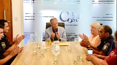 La Municipalidad de la Costa otorgó un reconocimiento al Sargento Miguel Ángel Correa por el rescate de una vecina