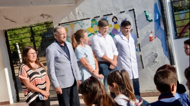 Autoridades municipales y provinciales acompañaron el inicio del ciclo lectivo en la Escuela Pública N°2 Serafín Dávila de San Clemente del Tuyú
