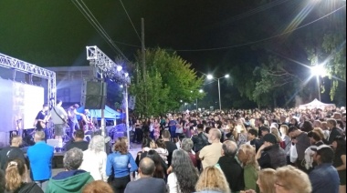 San Clemente del Tuyú celebró sus corsos con una gran convocatoria y el regreso a su histórico recorrido