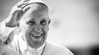El intendente Juan de Jesús, expreso su profundo dolor ante la partida del Papa Francisco.