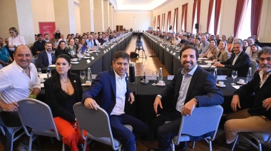 Con más críticas a Milei, Kicillof pasó por el Congreso Provincial de Salud