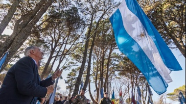 20 de Junio: 240 niñas y niños prometieron Lealtad a la Bandera