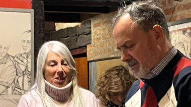 Gustavo Sylvestre presentó su libro en La Costa y fue distinguido como "Personalidad Destacada de la Comunicación