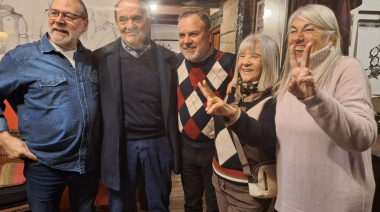 Gustavo Sylvestre presentó su libro en La Costa y fue distinguido como "Personalidad Destacada de la Comunicación