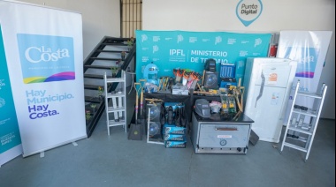 Se entregaron herramientas para egresadas y egresados en formación laboral del Partido de La Costa