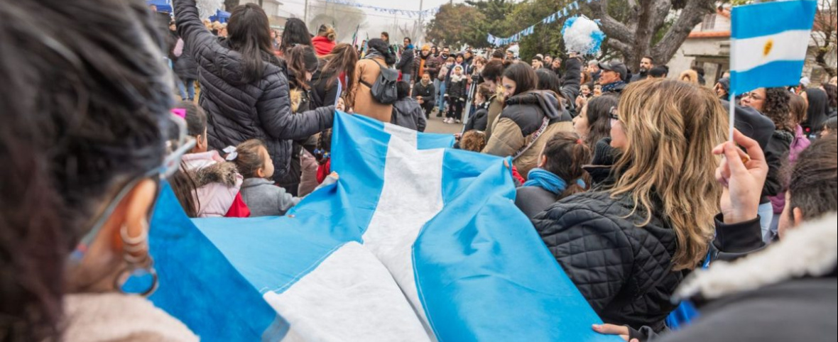 Día de la Independencia en La Costa: Juan llamó a defender la educación, el trabajo y la democracia