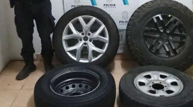 Detienen a un “robaruedas” en pleno centro pinamarense
