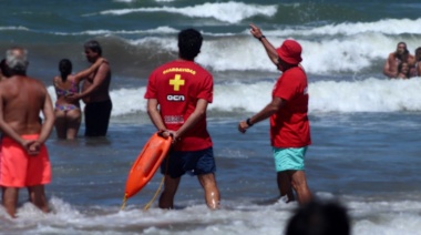 La Municipalidad de La Costa saluda a los Guardavidas en su día