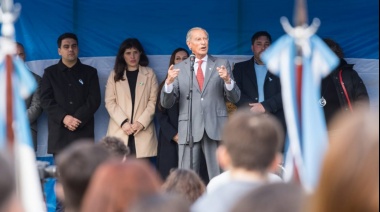 Una multitud participó del acto en homenaje al General José de San Martín