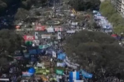 Miles se movilizan en las calles y llegan al Congreso para rechazar los vetos de Milei